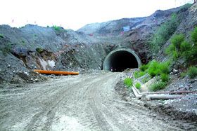 贵州黔东南•三板溪库岸柳利上寨隧道工程